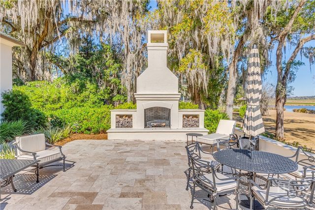 1572 Dublin Drive, Richmond Hill, GA 31324