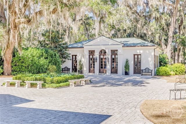 1572 Dublin Drive, Richmond Hill, GA 31324