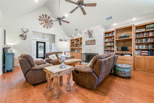 3391 Fm 2190, Jacksboro, TX 76458