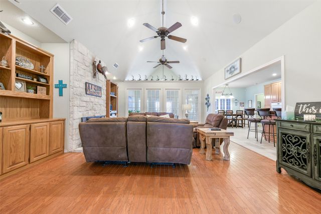 3391 Fm 2190, Jacksboro, TX 76458