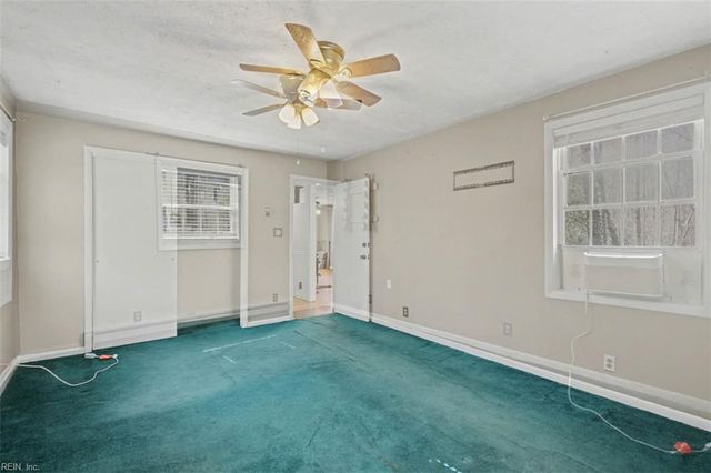 9937 Bacons LN, Gloucester, VA 23061