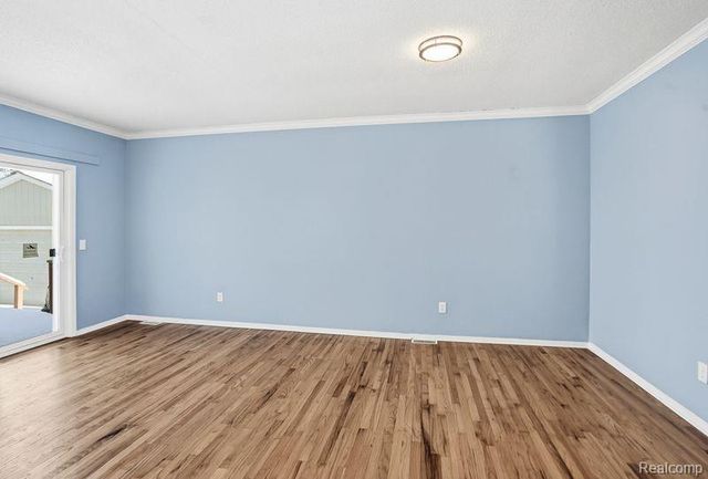 22800 Purdue, Farmington Hills, MI 48336