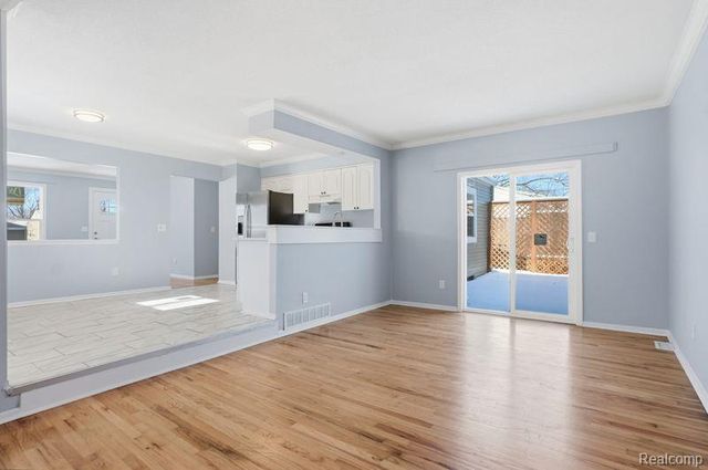 22800 Purdue, Farmington Hills, MI 48336