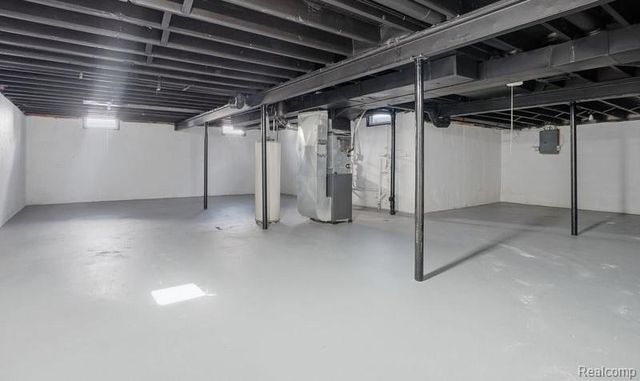 22800 Purdue, Farmington Hills, MI 48336