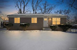 22800 Purdue, Farmington Hills, MI 48336