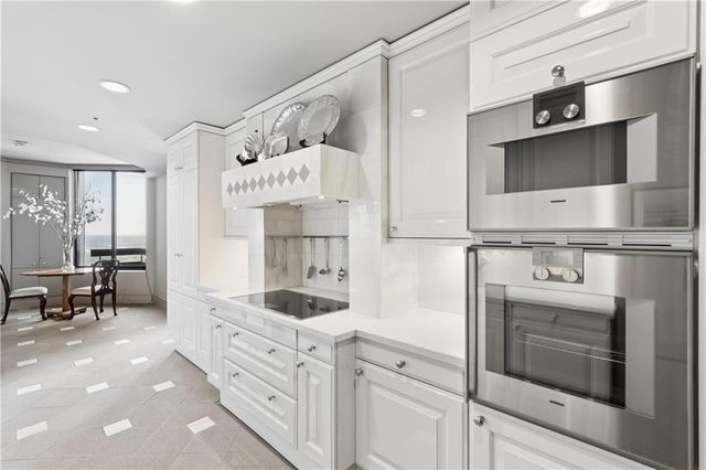2660 Peachtree Road NW 36F, Atlanta, GA 30305