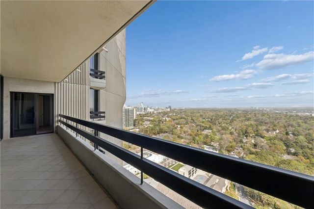 2660 Peachtree Road NW 36F, Atlanta, GA 30305