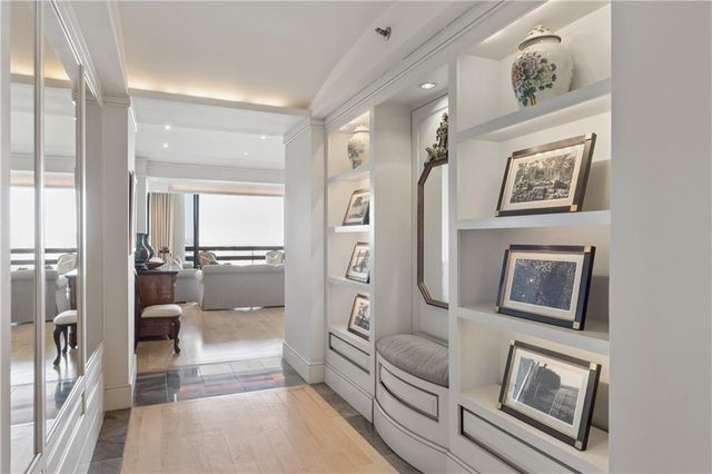 2660 Peachtree Road NW 36F, Atlanta, GA 30305