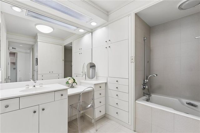2660 Peachtree Road NW 36F, Atlanta, GA 30305