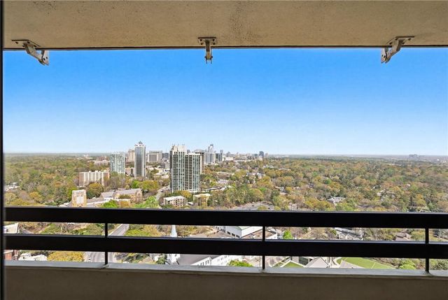 2660 Peachtree Road NW 36F, Atlanta, GA 30305