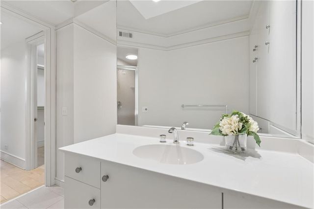 2660 Peachtree Road NW 36F, Atlanta, GA 30305