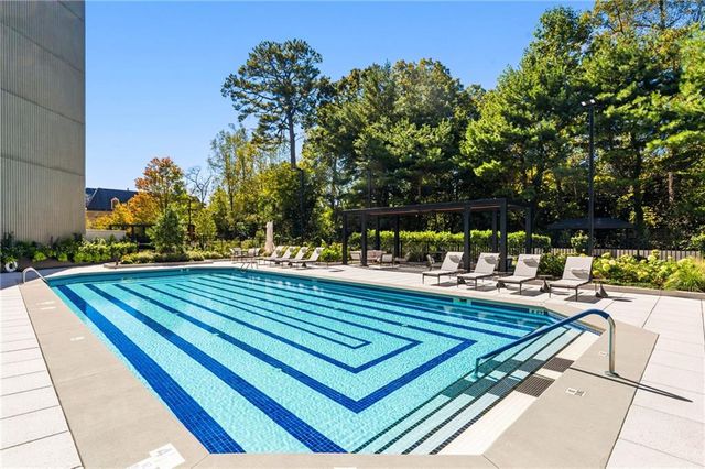 2660 Peachtree Road NW 36F, Atlanta, GA 30305