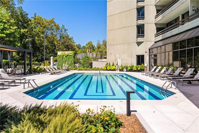 2660 Peachtree Road NW 36F, Atlanta, GA 30305