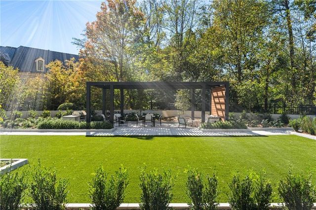 2660 Peachtree Road NW 36F, Atlanta, GA 30305