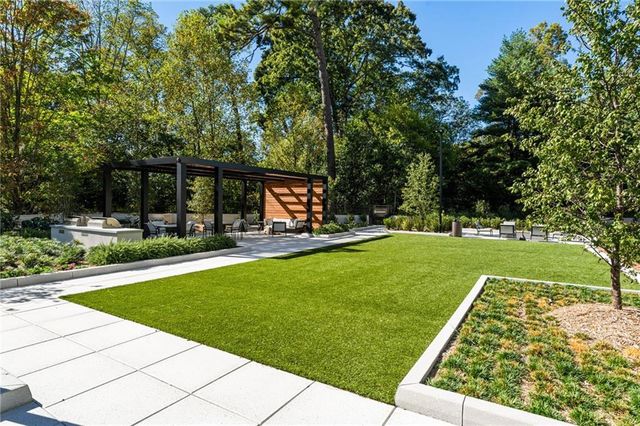2660 Peachtree Road NW 36F, Atlanta, GA 30305