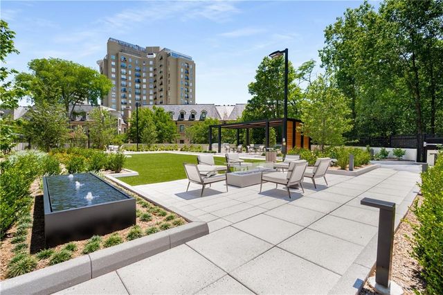 2660 Peachtree Road NW 36F, Atlanta, GA 30305