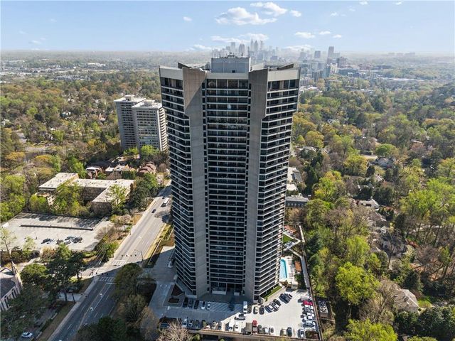 2660 Peachtree Road NW 36F, Atlanta, GA 30305