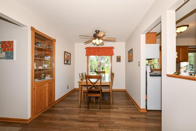4971 S Jonathan LANE, New Berlin, WI 53151