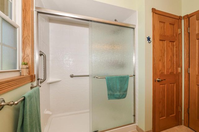 4971 S Jonathan LANE, New Berlin, WI 53151