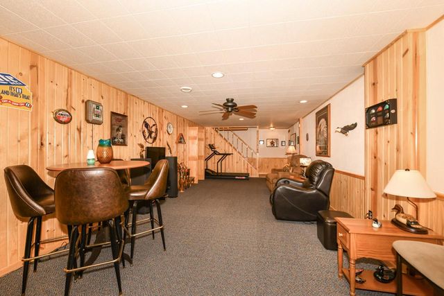 4971 S Jonathan LANE, New Berlin, WI 53151