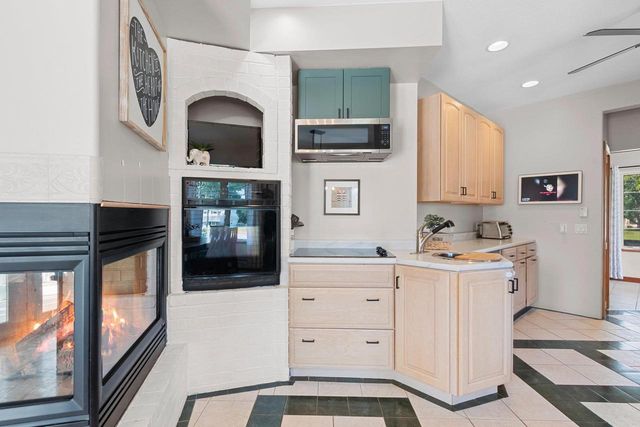 716 E ALLOUEZ AVENUE, Green Bay, WI 54301