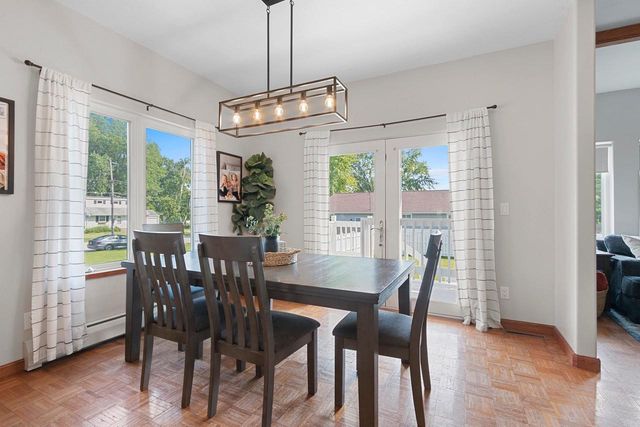 716 E ALLOUEZ AVENUE, Green Bay, WI 54301