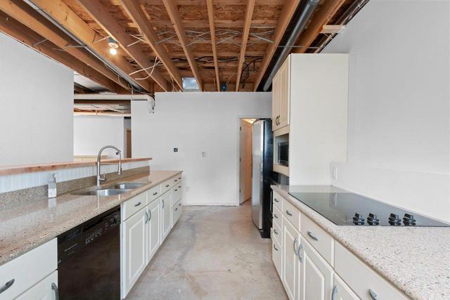 716 E ALLOUEZ AVENUE, Green Bay, WI 54301