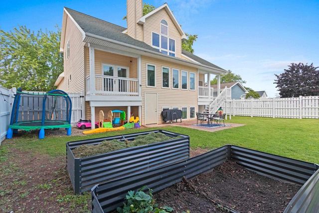 716 E ALLOUEZ AVENUE, Green Bay, WI 54301