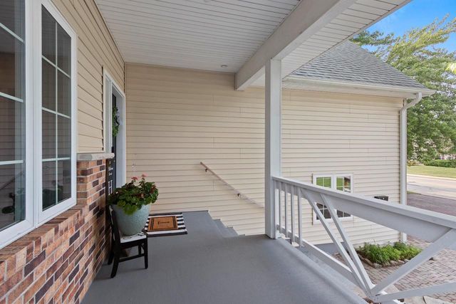 716 E ALLOUEZ AVENUE, Green Bay, WI 54301