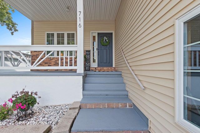 716 E ALLOUEZ AVENUE, Green Bay, WI 54301