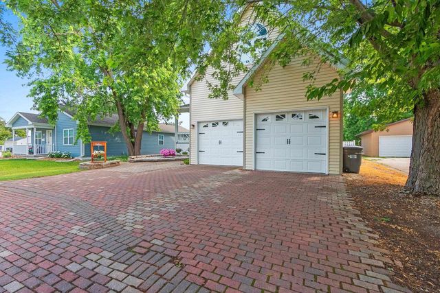 716 E ALLOUEZ AVENUE, Green Bay, WI 54301