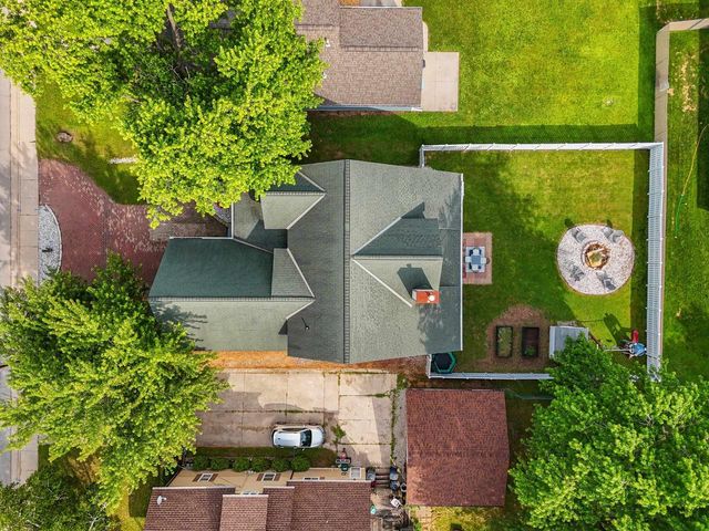 716 E ALLOUEZ AVENUE, Green Bay, WI 54301