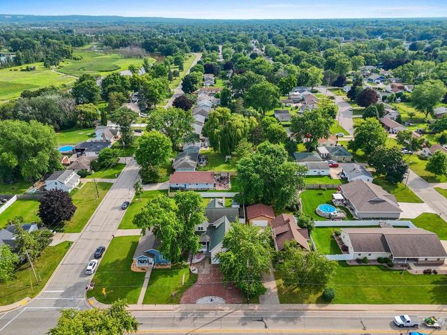 716 E ALLOUEZ AVENUE, Green Bay, WI 54301