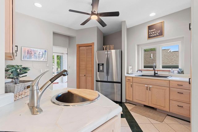 716 E ALLOUEZ AVENUE, Green Bay, WI 54301