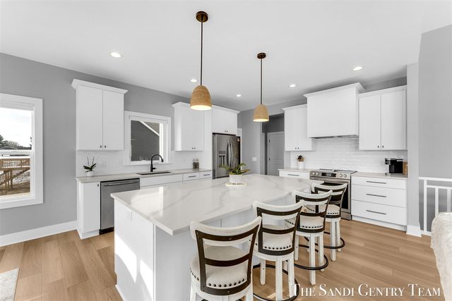 14968 Fillmore Street, West Olive, MI 49460