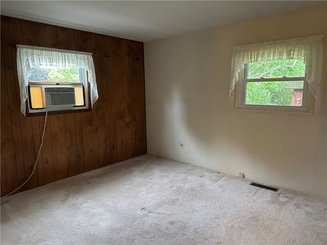 69 Faircrest Road, Henrietta, NY 14623