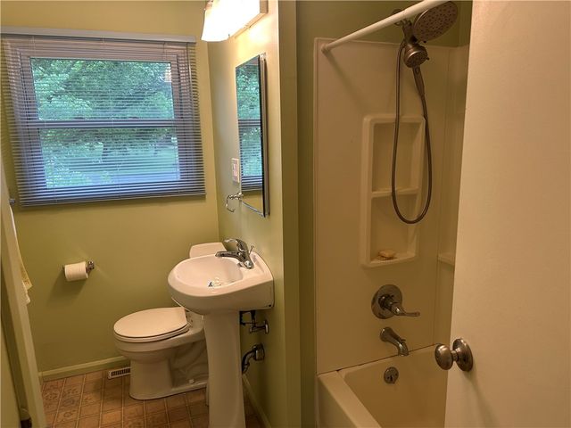 69 Faircrest Road, Henrietta, NY 14623