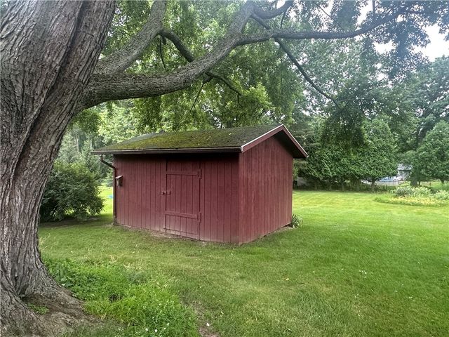 69 Faircrest Road, Henrietta, NY 14623