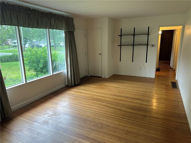 69 Faircrest Road, Henrietta, NY 14623