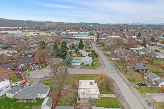 1323 N Bowman Rd, Spokane Valley, WA 99212