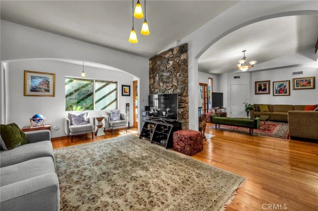 2000 San Ysidro, Beverly Hills, CA 90210