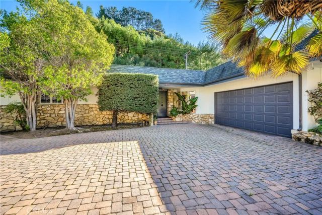 2000 San Ysidro, Beverly Hills, CA 90210