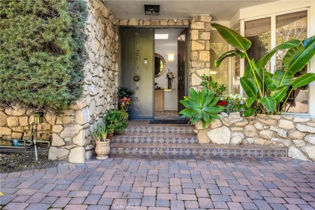 2000 San Ysidro, Beverly Hills, CA 90210