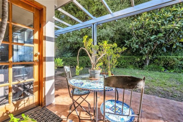 2000 San Ysidro, Beverly Hills, CA 90210