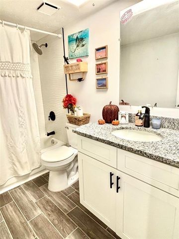 526 LIVE OAK STREET 105, Edgewater, FL 32132