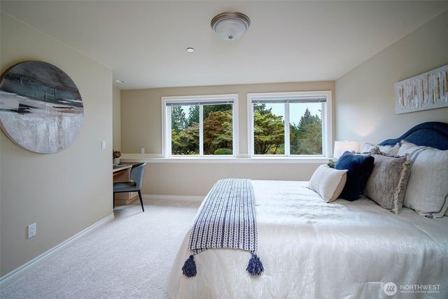 6145 93rd Avenue SE, Mercer Island, WA 98040