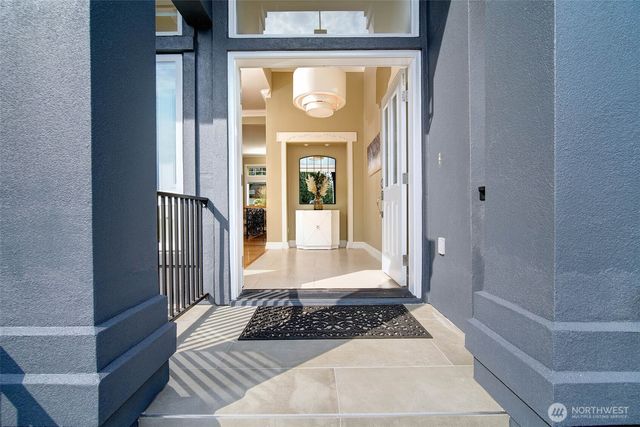 6145 93rd Avenue SE, Mercer Island, WA 98040