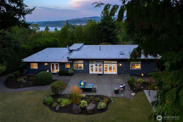 6145 93rd Avenue SE, Mercer Island, WA 98040