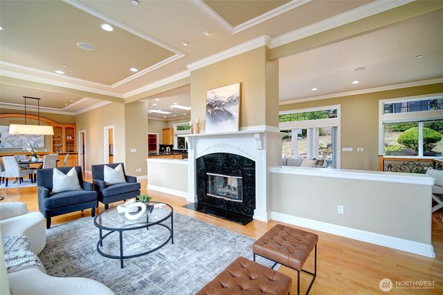 6145 93rd Avenue SE, Mercer Island, WA 98040