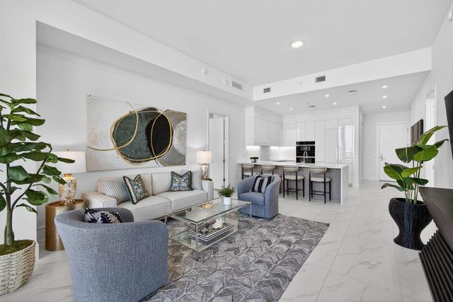 220 Lake Shore Drive 609, Lake Park, FL 33403